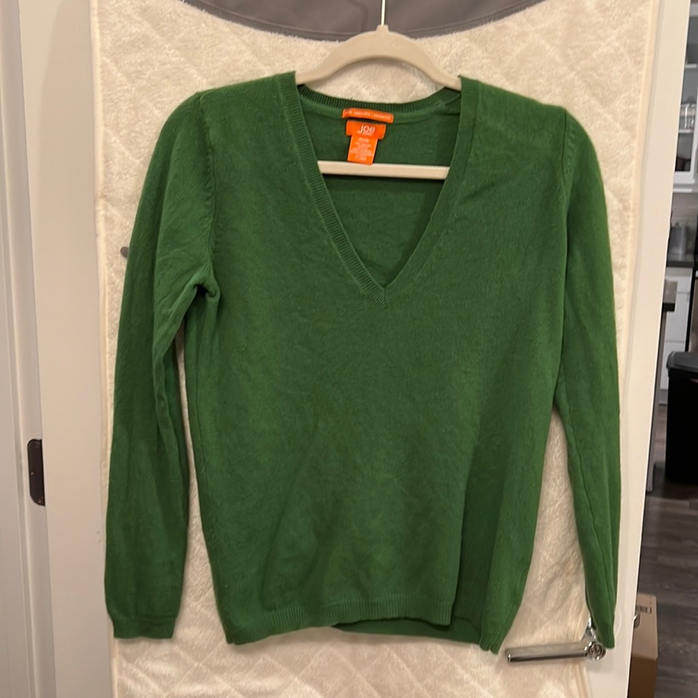 Joe Fresh 100% cashmere v neck sweater